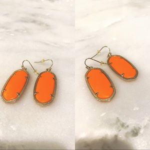 KENDRA SCOTT Small Drop Earrings